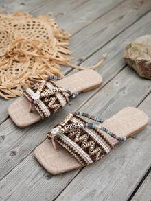 WRCVS Sandalias tipo anillo para el dedo del pie con estilo bohemio en color marrón, zapatillas de verano para mujer con cadena, bordado y suela con cuentas, chanclas con patrón floral retro y aleatorio, atuendo de playa - Marrón - Ver 6