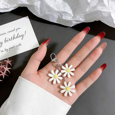 1 件优雅精致的白色雏菊钥匙扣，可爱钥匙扣女士装饰礼物汽车配件包饰学院哥特 Y2k 包饰挂绳带身份证夹汽车配件包饰圣诞节