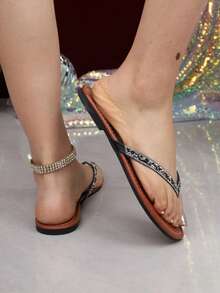 Rhinestone Thong Sandals For Women, Shiny Flat Flip Flops, Fashionable Beach Holiday Slippers - Black - View 3