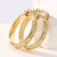 Elegant Minimalist Handcrafted Textured Copper Women Earrings, Fashionable Simple Round Earrings, Everyday Chic Dangle Earrings - Gold - View 2