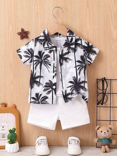 Bộ 2 món cho bé trai gồm áo sơ mi in hình cây dừa nhiệt đới đen trắng và quần short đơn giản, kiểu Hawaii, thoáng khí và thoải mái, phù hợp mặc hàng ngày, đi chơi ngoài trời, làm quà tặng.