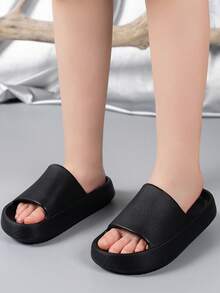 Kids' Fashion Slippers, Soft & Thick-Soled Children's House Slippers For Beach, Pool, Shower, Comfortable Indoor/Outdoor Toddler Sandals - Black - View 3