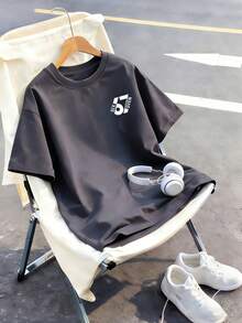 男童“67”趣味数字图案时尚夏季短袖T恤，适合休闲、上学和街头穿着。 - 深灰色 - 查看 8