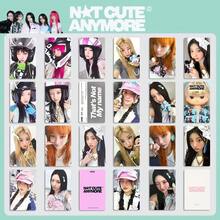 2026 年日历特别卡 / BABYM ONS TER 2026 年圣诞卡 / BABYM ONS TER <WE GO UP> / JENNIE 2025 年演唱会 <ZEN SERIF> / AESPA <Dirty Work> / <NOT CUTE ANYMORE> / ADP <ALLDAY PROJECT>，LOMO 卡，独家粉丝迷你卡。 - 彩色 - 查看 5