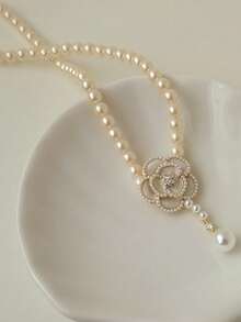 1件优雅山茶花仿珍珠颈链，韩式女性风格，时尚百搭 - 白色 - 查看 6