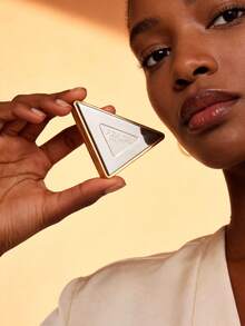 Prada Gương trang điểm hình tam giác cổ điển, gương một chiều màu bạc cầm tay, nhỏ gọn và thanh lịch, kèm túi đựng, lý tưởng cho các cô gái. - Bạc - Xem 1