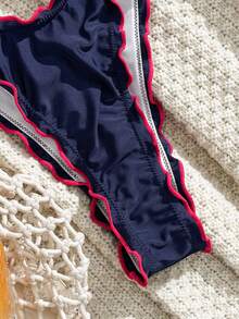 Bộ bikini hai dây gợi cảm dành cho nữ, viền bèo nhún tương phản, chất liệu co giãn cao. - Màu xanh hải quân - Xem 4