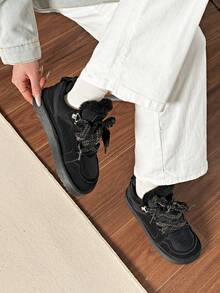 Giày bốt leo núi đế dày dành cho nữ, cổ lông giả, kiểu bốt đi tuyết mới, giày buộc dây lót lông cừu. - màu đen - Xem 5