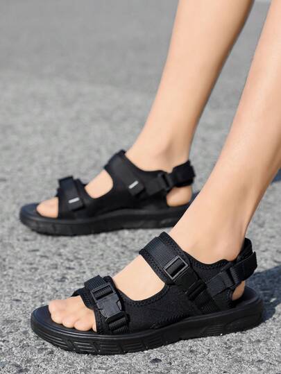 1双男士夏季沙滩凉鞋，新款耐磨大码透气防滑运动休闲户外鞋，带魔术贴搭扣