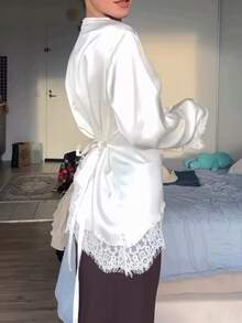 Áo kiểu nữ thanh lịch bằng vải satin, cổ tròn, tay dài, thắt eo, phối ren, chất liệu vải dệt trơn, phối ren bất đối xứng, thích hợp cho công sở, thường ngày, hẹn hò, mùa xuân/hè, màu trắng. - trắng - Xem 3