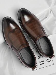 Men's Brogue Business Loafers, Slip-On Formal Shoes, Groom's Wedding Shoes, Office Work Shoes, Daily Commuting Shoes, Soft And Comfortable Men's Shoes, High-End Texture Shoes, Classic Men's Shoes, Korean-Style Men's Shoes, Handsome Youth Shoes, Middle-Aged Dad Shoes, Four-Season Men's Shoes, Simple And Versatile Shoes, Stylish Low-Top Shoes, Comfortable Work Shoes - 棕色 - 查看 4