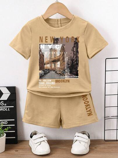 男童夏季休闲时尚街头标语及建筑印花短袖T恤和短裤套装