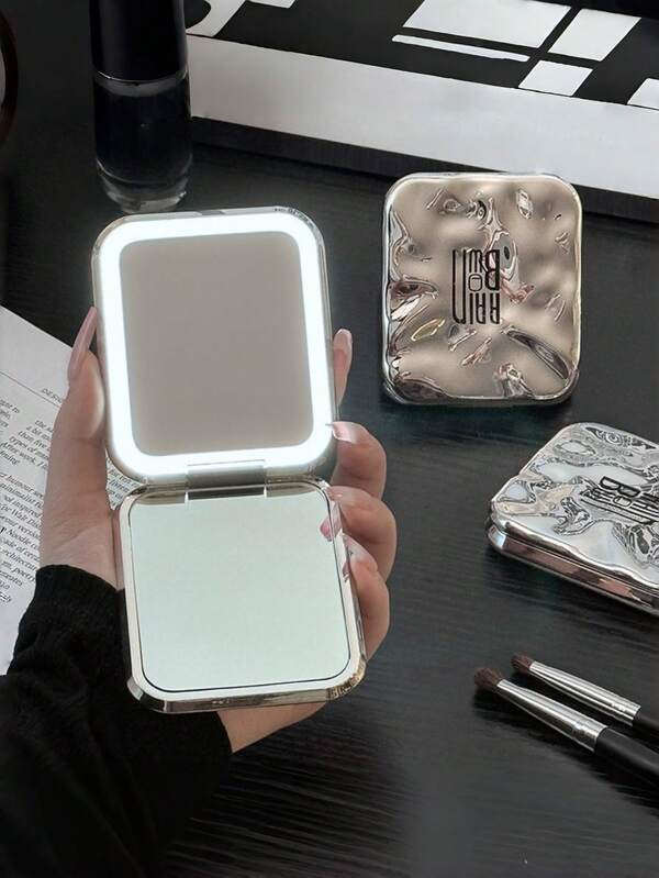 250mAh Rechargeable LED Foldable Makeup Mirror, Portable Lighted Cosmetic Mirror With Cute Square Design, Suitable For Vanity, Bathroom, Travel And Handbag, Perfect Portable Makeup Mirror Gift For Women, Teenage Girls, Makeup Lovers, Ideal For Valentine's Day And Birthday