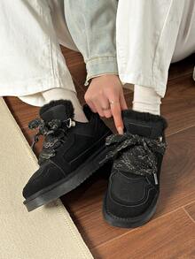 Giày bốt leo núi đế dày dành cho nữ, cổ lông giả, kiểu bốt đi tuyết mới, giày buộc dây lót lông cừu. - màu đen - Xem 2