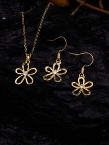 Conjunto de 3 piezas de aretes y collar de mujer con flor de cinco hojas hueca y cristales de estrás, adecuado para uso diario - Conjunto de joyas - Ver 5