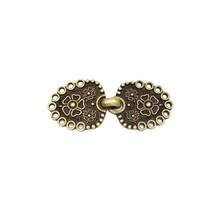 4-Piece Vintage Zinc Alloy Swivel Clasp Set: Elegant Shawl Collar Clip, Cardigan Fastener, Shirt Clip, Coat & Scarf Clip. Available In Antique Silver / Antique Bronze / Gold / Iridescent. A Refined Gift For Both Men And Women, Suitable For Diverse Occasions: Daily Commutes, Office Meetings, Business Trips, Dates And Dinners, Wedding Banquets, Parties, Travel Outfits, And Holiday Styling. - 4件套 - 查看 10