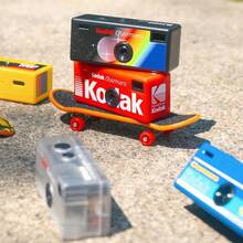 Kodak Cámara de caja ciega Charmera, color aleatorio, mini cámara digital con llavero de 1987, regalo de caja ciega, pequeña y portátil, efectos visuales retro, estética de color de los 80. - Multicolor - Ver 5