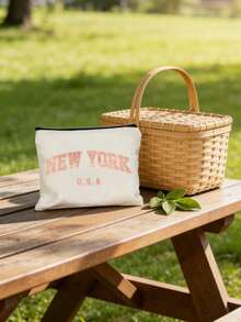 白色化妆品收纳袋 - “纽约”字母印花，耐用可重复使用购物袋，适合日常使用、洗漱用品收纳、储物，便携轻巧，可用于教堂郊游、旅行和工作、度假收纳，也适合海滩日光浴、野餐、露营、旅行、健身、泳池等场合，可重复使用，是日常商务旅行的理想之选，也是情人节礼物、节日礼物的绝佳选择，适合赠送给家人、朋友、同事和同学。 - 彩色 - 查看 8