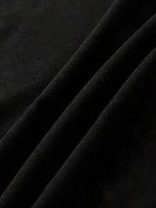 Y2K-Style Women's Cropped T-Shirt Top. Black Butterfly Print Slim Fit Short Sleeve T-Shirt - Black - View 4