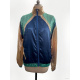 Dunkelblaue Sportbekleidung