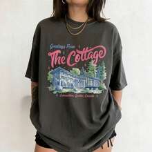 Heated Rivalry The Cottage Shirt, Greetings From The Cottage Tee, Romance Hockey T Shirt, Booktok Hockey Fan Gift, - màu đen - Xem 1