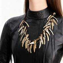 1pc European And American Style Vacation Style Natural Coconut Shell Collarbone Chain, Exaggerated, Personalized, Niche Design Neck Chain Bohemian Natural Coconut Shell Statement Necklace Natural Coconut Shell Sunflower-Shaped Necklace - Soft Teeth - View 1