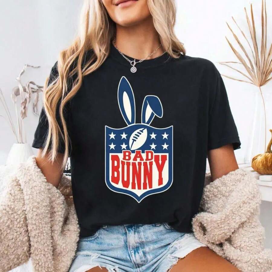 Comfort Colorss Benito Bowl T-Shirt  2026 Super Football Shirt  Bad Game Day Bunny Shirt Superbowl Puerto Rico Fan Tee - 黑色 - 查看 1