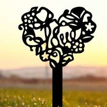 Black Heart-Shaped Metal Garden With Intricate Love Design - Modern Outdoor Yard Art, Suitable For Valentine's Day Decor, Garden Decor - A - View 1