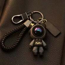 1个魅力时尚的闪电熊钥匙扣，1个可爱的卡通情侣玩偶吊坠，可用作钥匙扣、包包挂饰和创意宇航员钥匙圈 - 彩色 - 查看 3