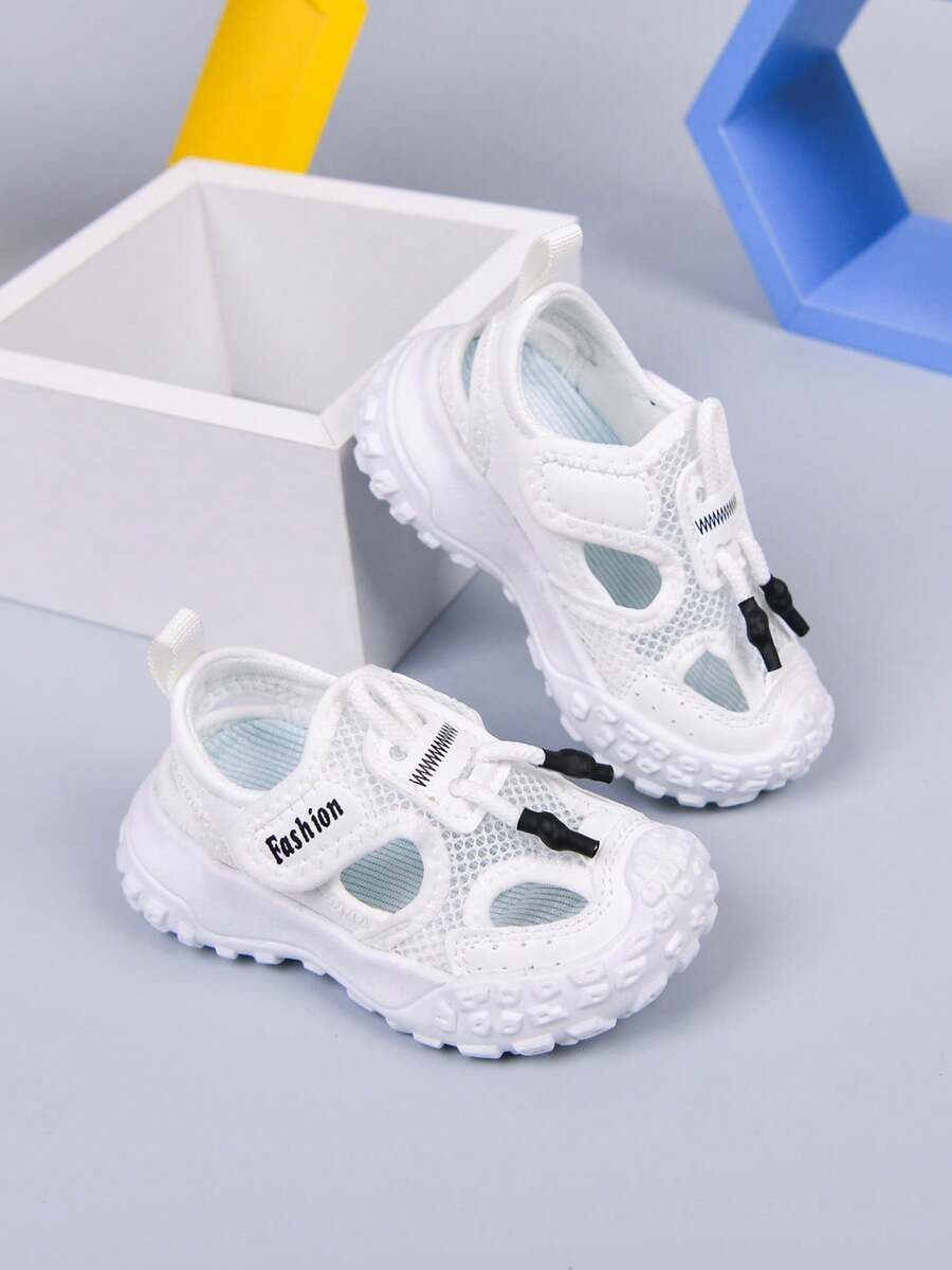 1 Pair Boys' New Beach Shoes, Summer PU Material Soft Sole Fashionable Sandals For Kindergarten - Beige - View 1