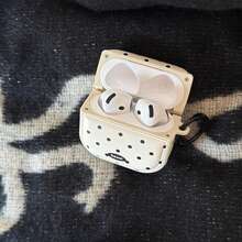 极简磁吸皮革白色波点挂环耳机保护套，兼容 Pro 2、可爱苹果4代极简3代新款半女士耳机保护套 - 白色 - 查看 3