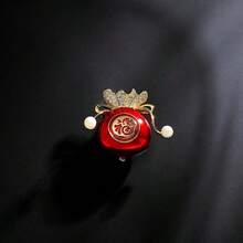 1 pièce – Broche porte-bonheur rouge du Nouvel An, 2,6 x 2,8 cm - Rouge - Voir 3