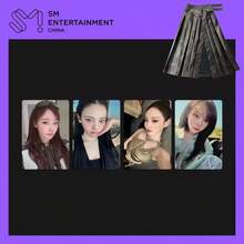 2026 年日历特别卡 / BABYM ONS TER 2026 年圣诞卡 / BABYM ONS TER <WE GO UP> / JENNIE 2025 年演唱会 <ZEN SERIF> / AESPA <Dirty Work> / <NOT CUTE ANYMORE> / ADP <ALLDAY PROJECT>，LOMO 卡，独家粉丝迷你卡。 - 彩色 - 查看 9