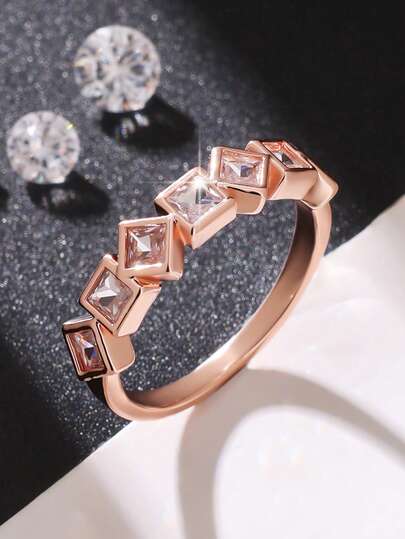 1枚闪亮优雅方形锆石戒指，情人节、结婚纪念日、生日派对送给女性的礼物，适合日常佩戴