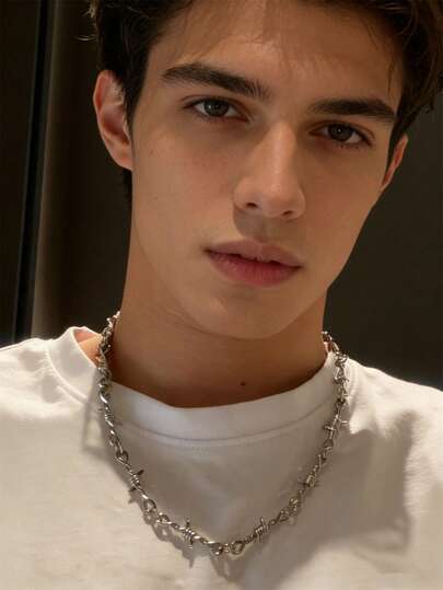 1件小众复古荆棘项链，荆棘锁骨链，民族风裤链，嘻哈街头酷炫朋克项链，男女皆宜