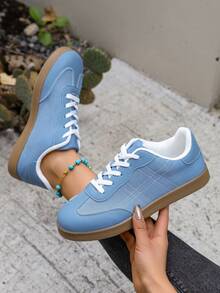 2026 Spring/Autumn New Retro Casual Lace-Up Flat Shoes, Lightweight Non-Slip Sneakers - Blue - View 1