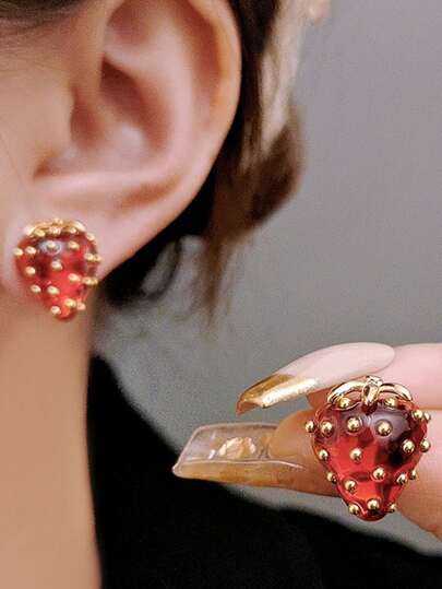 1 Pair Delicate Strawberry Fruit Stud Earrings, Fashionable Sweet Niche Design Unique Exquisite Earrings