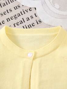 Áo khoác cardigan dệt kim cổ tròn thanh lịch dành cho bé gái với họa tiết thêu lá. - Màu vàng - Xem 2