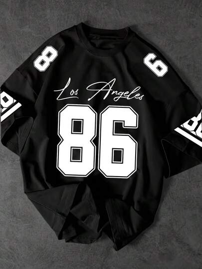 这款夏季黑色T恤采用Kuroshibo设计的酷炫黑白动漫印花，时尚百搭。其多功能性和实用性使其成为馈赠亲朋好友的绝佳惊喜礼物。无论是学院风、运动风还是个性风，都能完美驾驭。青少年男童T恤