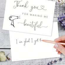 1 Stück elegante Hochzeit Dankeskarte für Make-up Künstler, "Danke, dass du mich schön gemacht hast" mit Illustration eines Föns, rustikaler Holzhintergrund, perfekt um Dankbarkeit an besonderen Anlässen auszudrücken, Make-up Künstler Geschenk, anmutiger Dankesgruß, charmante Ästhetik - Haartrocknerkarte - Übersicht 6