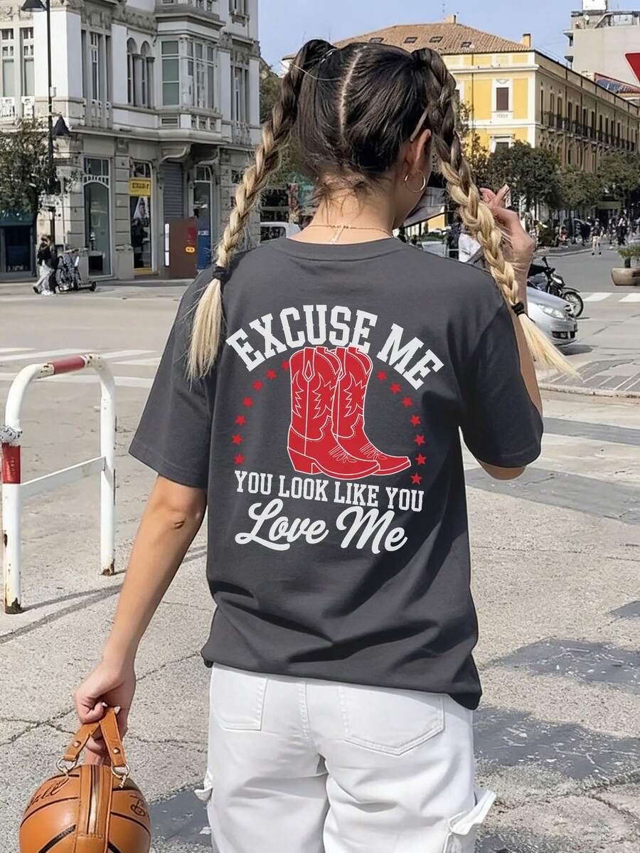 女士夏季街头红色靴子图案个性化印花圆领T恤，西部风格上衣 - 深灰色 - 查看 1