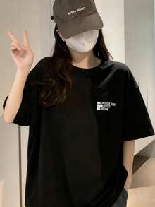 女士休闲宽松圆领字母印花T恤，适合春夏穿着，黑色 - 黑色 - 查看 2