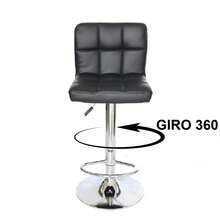 HappyWare Set de 2 Bancos Altos para Barra Giratorios 360° con Respaldo Acolchonado y Altura Ajustable. Diseño moderno y minimalista ideal para cocina, barra o desayunador. Ajuste de altura por sistema hidráulico (aprox. 95 – 115 cm). Respaldo acolchonado para mayor comodidad y mejor postura + reposapiés metálico integrado. Asiento cómodo con tapizado acolchado de fácil limpieza. Estructura resistente con base amplia de metal cromado que brinda estabilidad y durabilidad. Bancos altos giratorios ideales para barras, islas de cocina, desayunadores, bares en casa o restaurantes. Soportan hasta 120 kg por banco. Fáciles de armar y de estilo contemporáneo que combina con cualquier espacio. - Negro - Ver 7