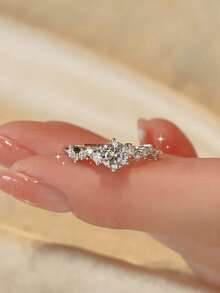 1枚闪亮锆石戒指，时尚奢华优雅的开口可调节戒指设计，适合日常佩戴、求婚、订婚、结婚周年纪念礼物。 - 銀色 - 查看 1