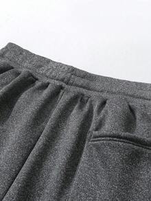 男士长裤一件装，适合秋冬季穿着，可用于健身、跑步、日常休闲和户外徒步。经典百搭。