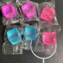 减压魔方——一款手持式桌面玩具，有效缓解焦虑。采用超弹力可挤压材料制成，保持立方体形状。是课堂奖励、派对礼物和节日礼品的理想之选！ - 彩色 - 查看 6