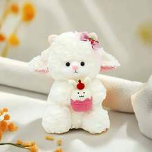 9.84英寸可爱超柔软蓬松公主毛绒娃娃 - 带绒球和蕾丝蝴蝶结装饰生日帽 | 情人节/生日礼物。这款可爱的公主毛绒娃娃采用超柔软蓬松的材质制成（抱起来超级舒服！） - 彩色 - 查看 10