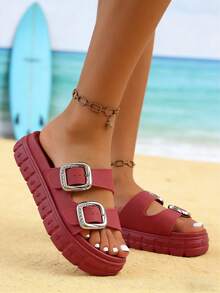 FZY These 2026 Spring/Summer New Women's Flat Sandals Feature A Non-Slip Thick Sole, Stylish Solid Colors, Buckle, And Adjustable Design. Suitable For Outdoor Beach Activities, Travel, Parties, Etc., They Are Ideal For Students And Working Professionals Commuting To Work Or Wearing During The Back-To-School Season. They Are Also Essential Lounge Slippers For Women, And Make Great Holiday Gifts For Couples And Friends. Valentine's Day Couple Beach Shoes Are A Perfect Choice For Outdoor Beach Wear. Made Of Durable, Lightweight, Soft, And Comfortable EVA Material, They Are A Top Choice For Everyday Wear In Spring And Summer.Must-Have Outfits For Valentine's Day - 紅色 - 查看 5