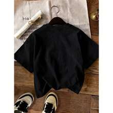 Heated Rivalry The Cottage Shirt, Greetings From The Cottage Tee, Romance Hockey T Shirt, Booktok Hockey Fan Gift, - màu đen - Xem 2