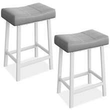 Basics - Juego de 2 taburetes de bar sin respaldo, 61 cm de alto, acolchados y acolchados, superficie curva, patas y reposapiés de metal. - Multicolor - Ver 8